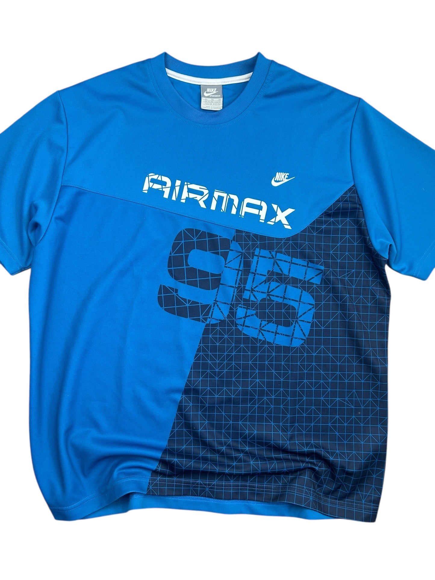 Early 2000s Nike Air max 95 graphic tee