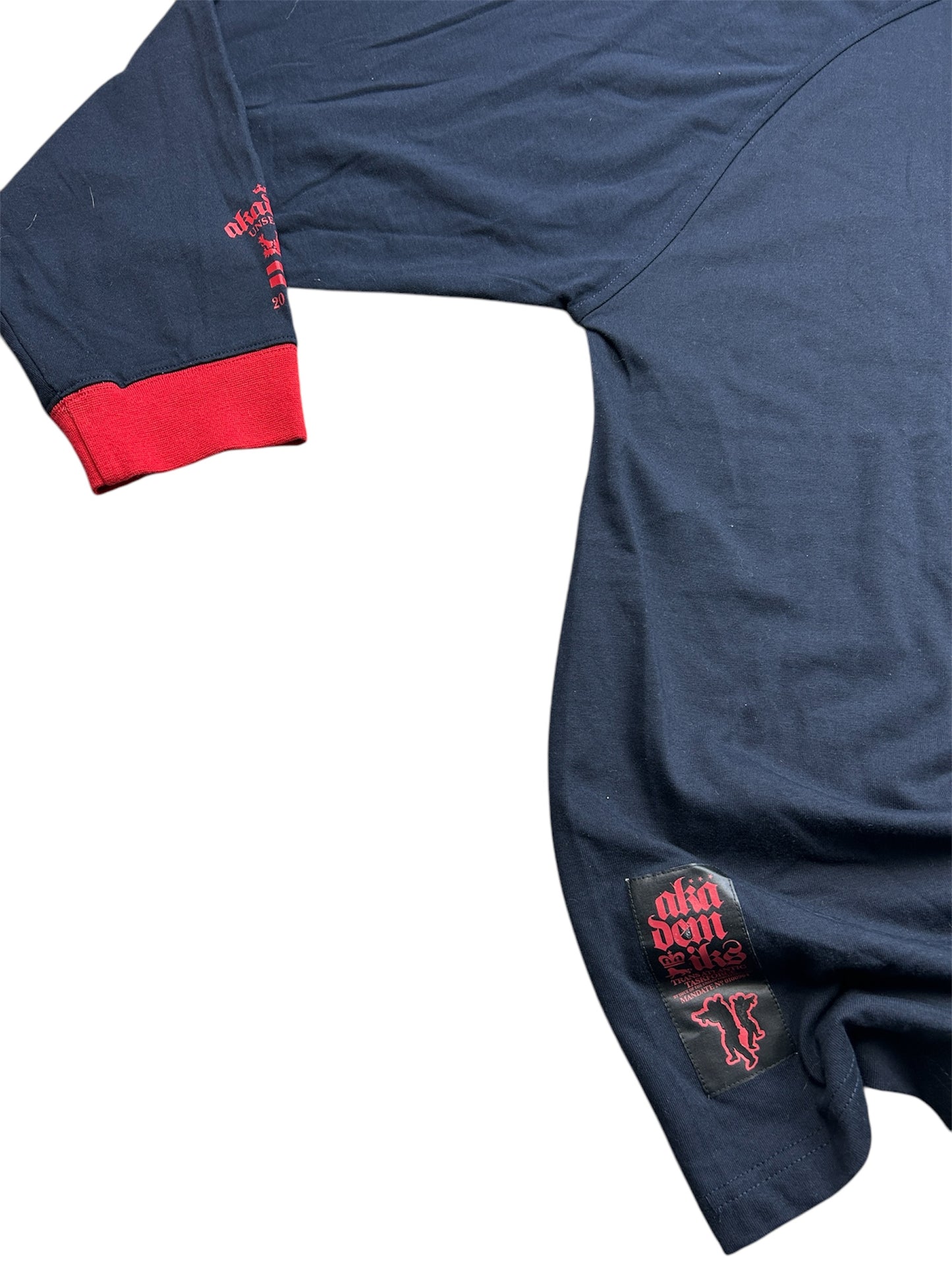 Early 2000’s Akademiks Long Sleeve Tee Shirt