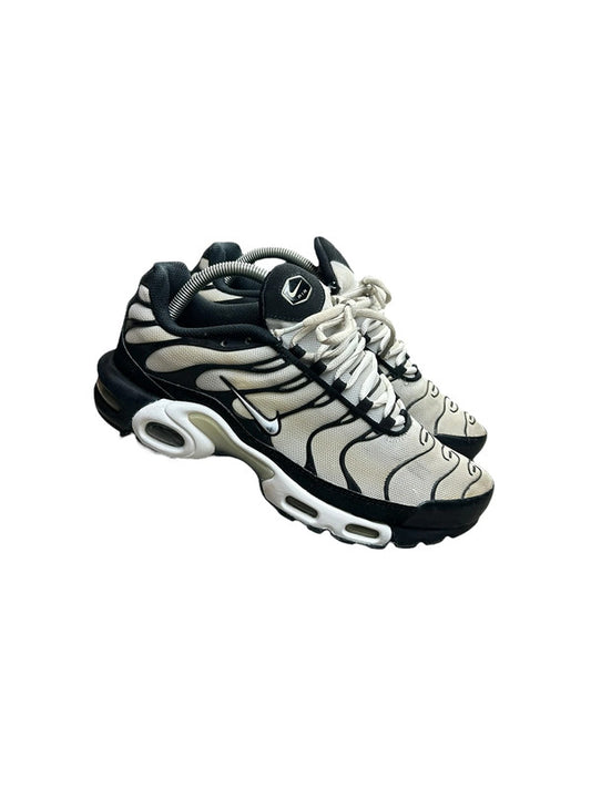 Nike air max plus tn white black