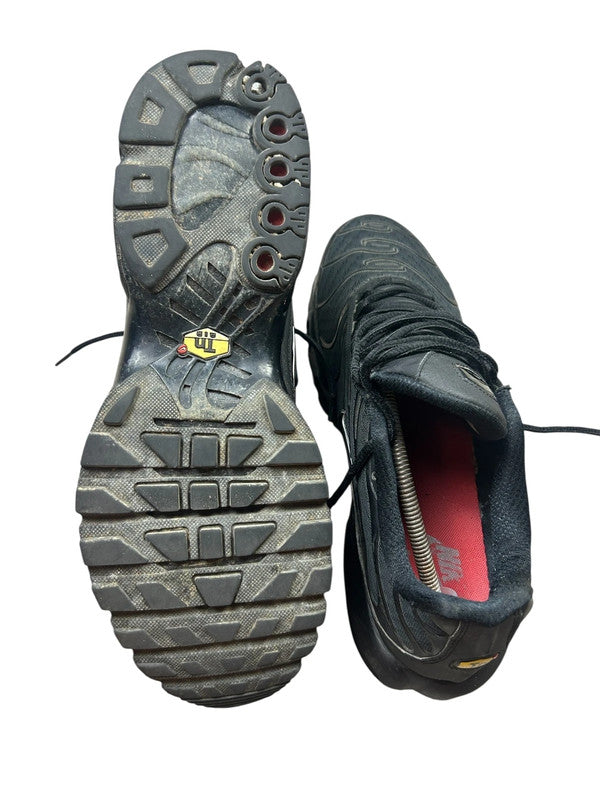 Nike Tn Black on Black