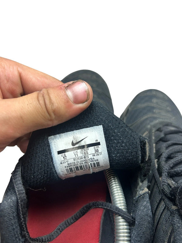 Nike Tn Black on Black