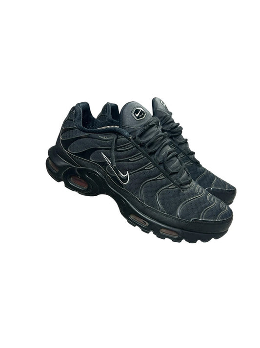 Nike Tn Black on Black