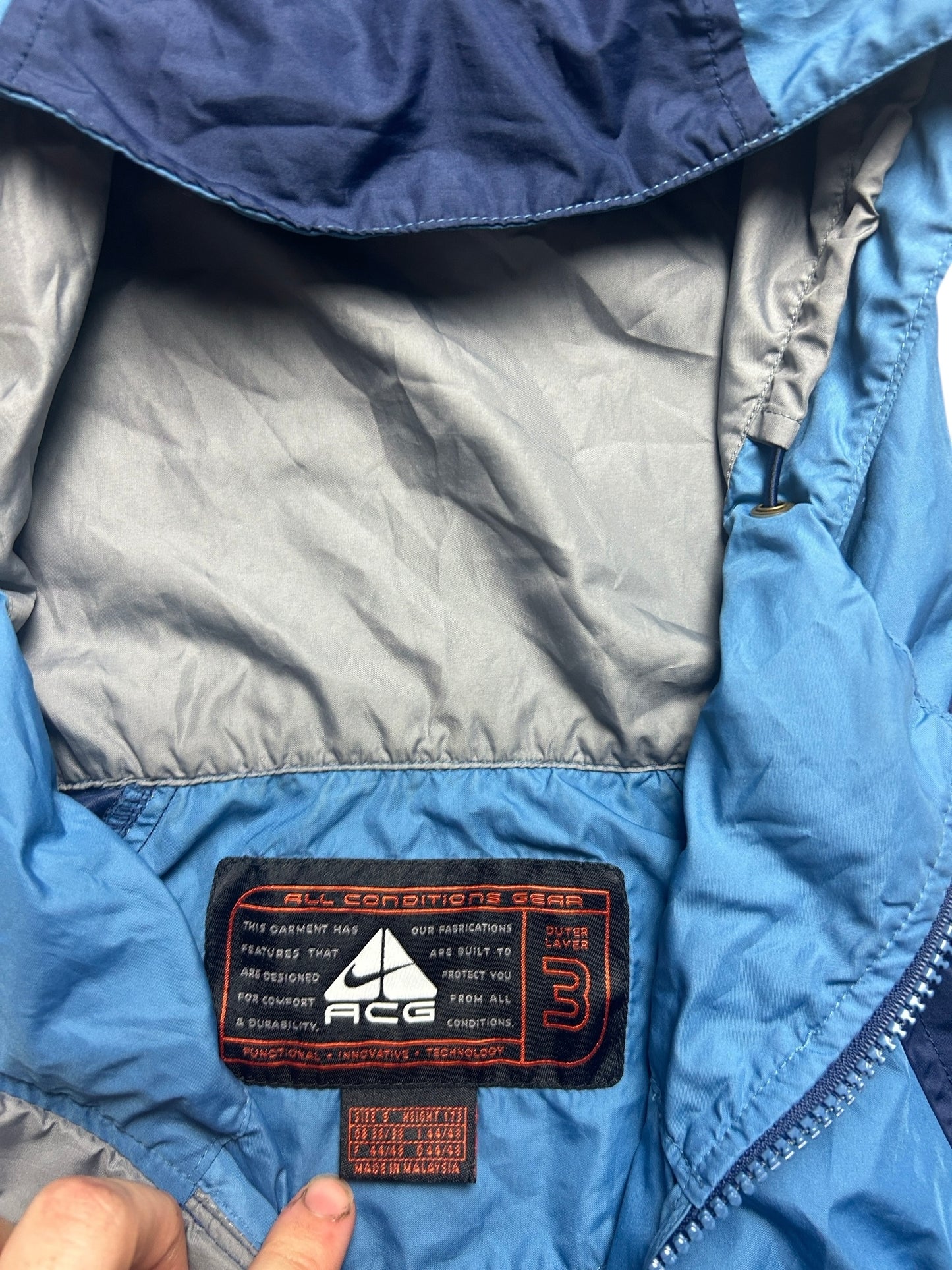 Early 2000’s Nike ACG Packable Windbreaker